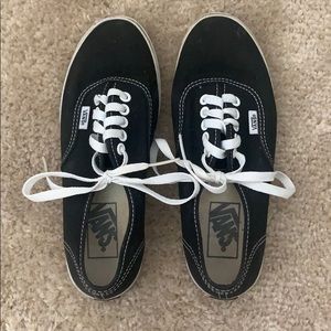 Classic Low-Top Black Vans